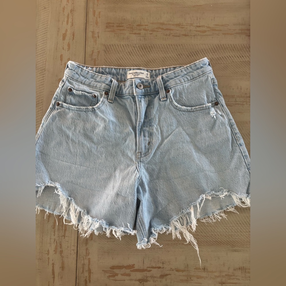 Abercrombie Curve Love High Rise Dad Shorts size 28/6